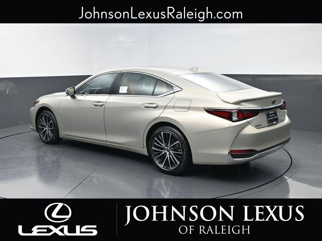 new 2025 Lexus ES 300h car, priced at $50,954