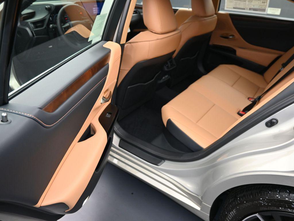 new 2025 Lexus ES 300h car, priced at $50,954