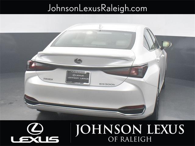 new 2024 Lexus ES 300h car, priced at $51,075