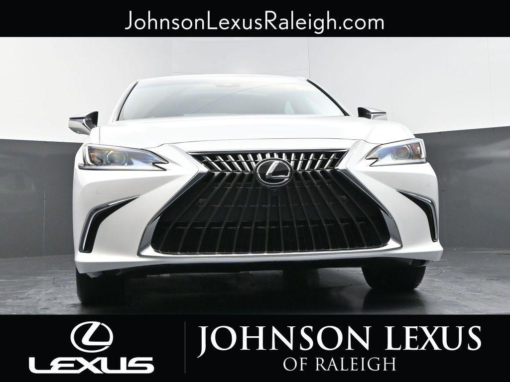 new 2025 Lexus ES 300h car, priced at $54,979