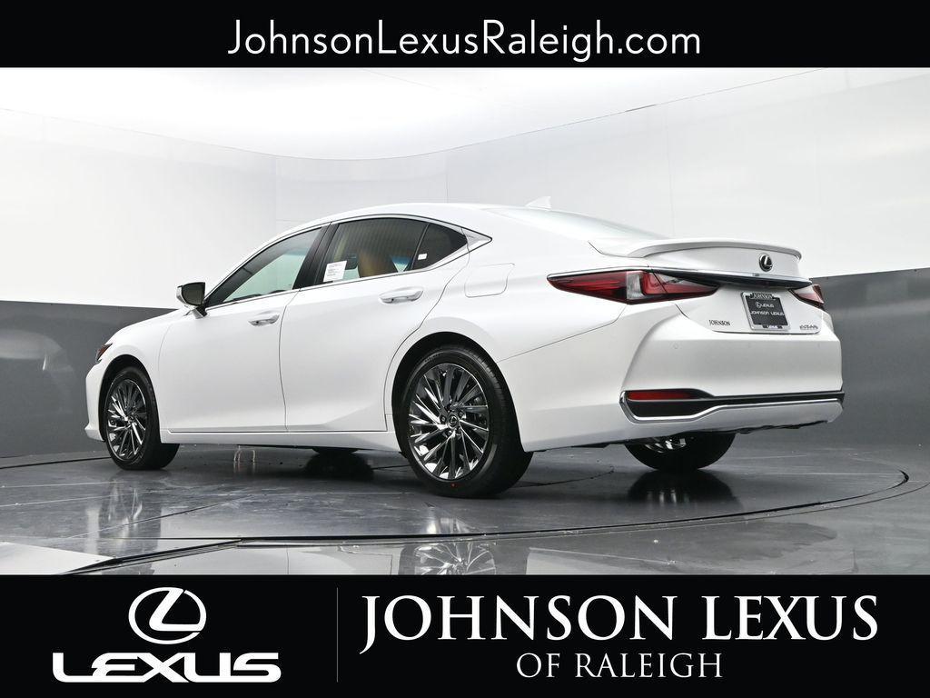new 2025 Lexus ES 300h car, priced at $54,979