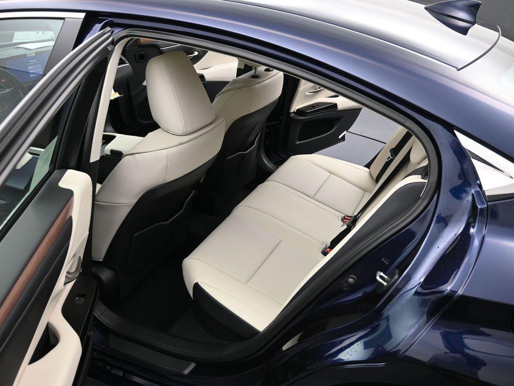 new 2025 Lexus ES 300h car, priced at $51,244