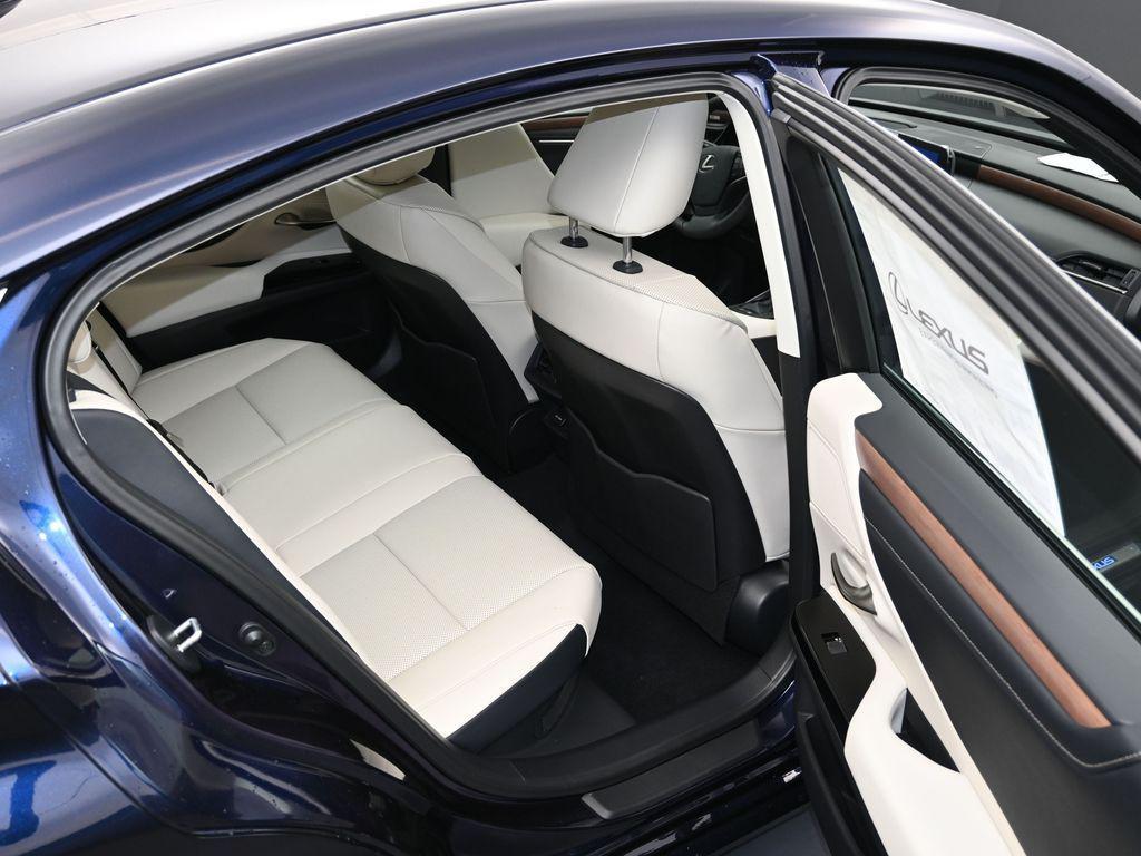 new 2025 Lexus ES 300h car, priced at $51,244
