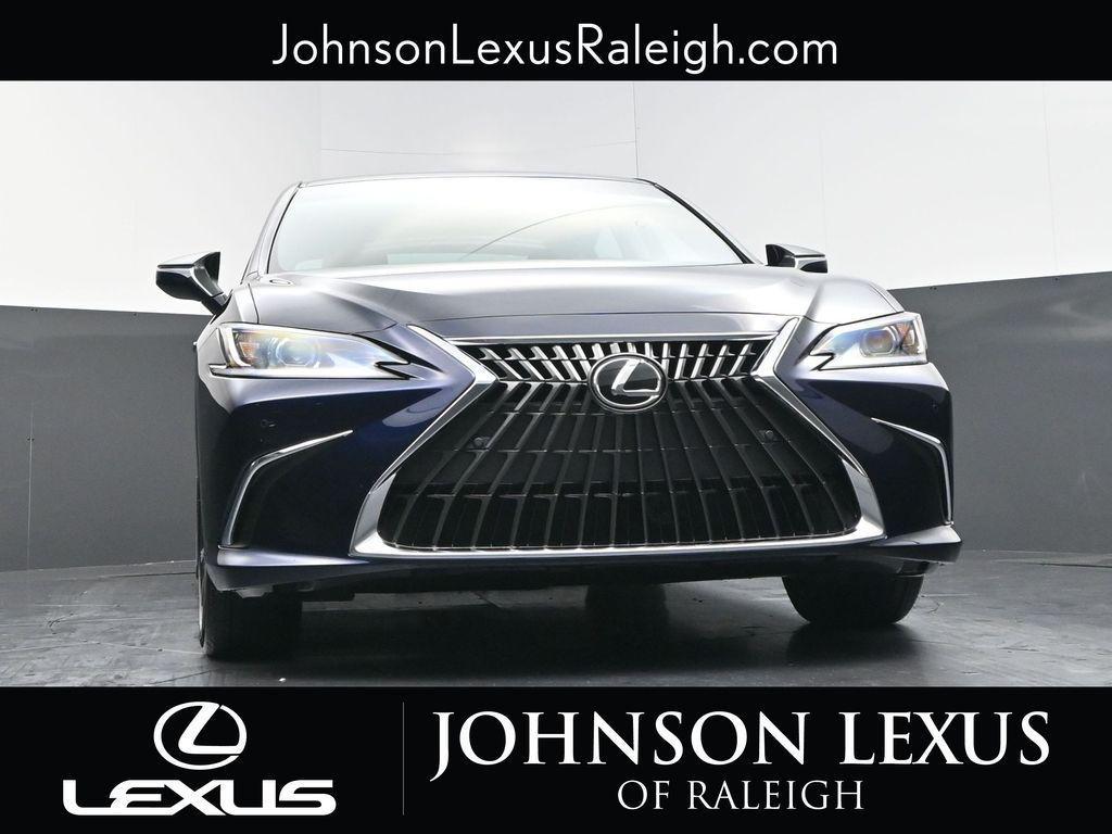 new 2025 Lexus ES 300h car, priced at $51,244