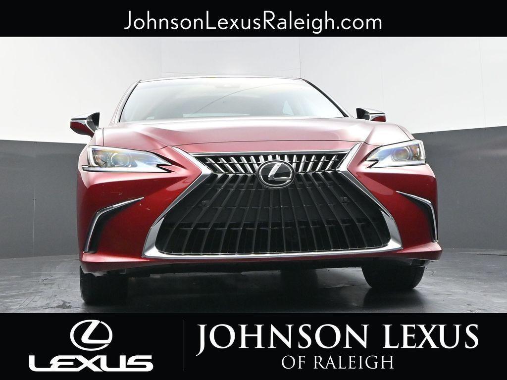 new 2025 Lexus ES 300h car, priced at $51,244