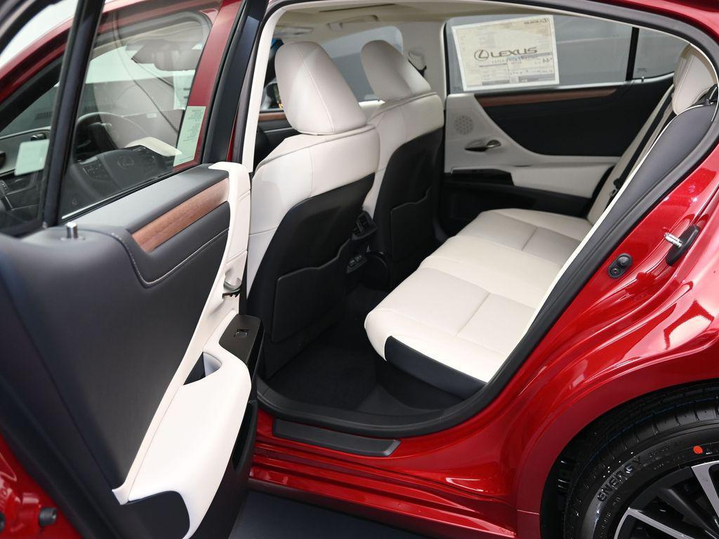 new 2025 Lexus ES 300h car, priced at $51,244