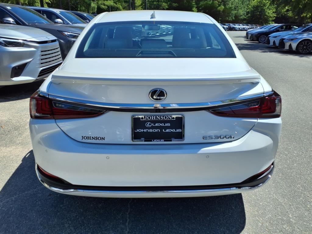 new 2025 Lexus ES 300h car, priced at $51,499