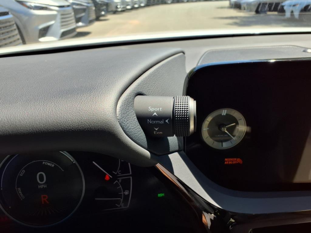 new 2025 Lexus ES 300h car, priced at $51,499