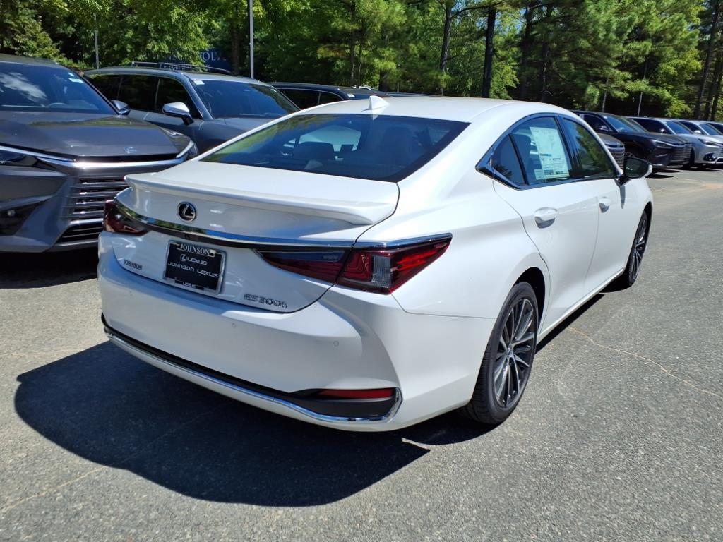 new 2025 Lexus ES 300h car, priced at $51,499