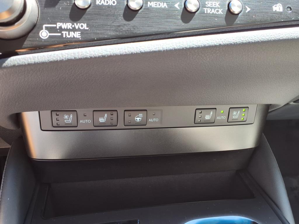 new 2025 Lexus ES 300h car, priced at $51,499