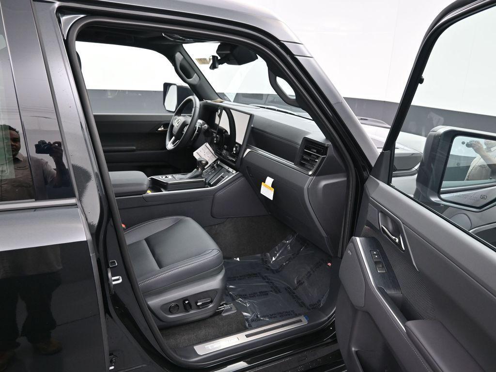 new 2025 Lexus GX 550 car, priced at $83,392
