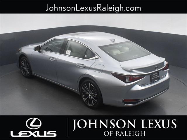 new 2025 Lexus ES 300h car, priced at $51,524