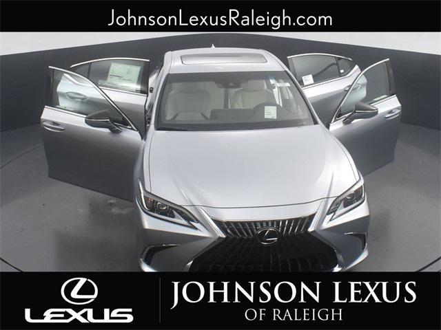 new 2025 Lexus ES 300h car, priced at $51,524
