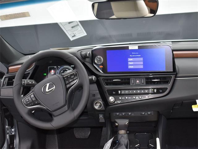 new 2025 Lexus ES 300h car, priced at $51,524