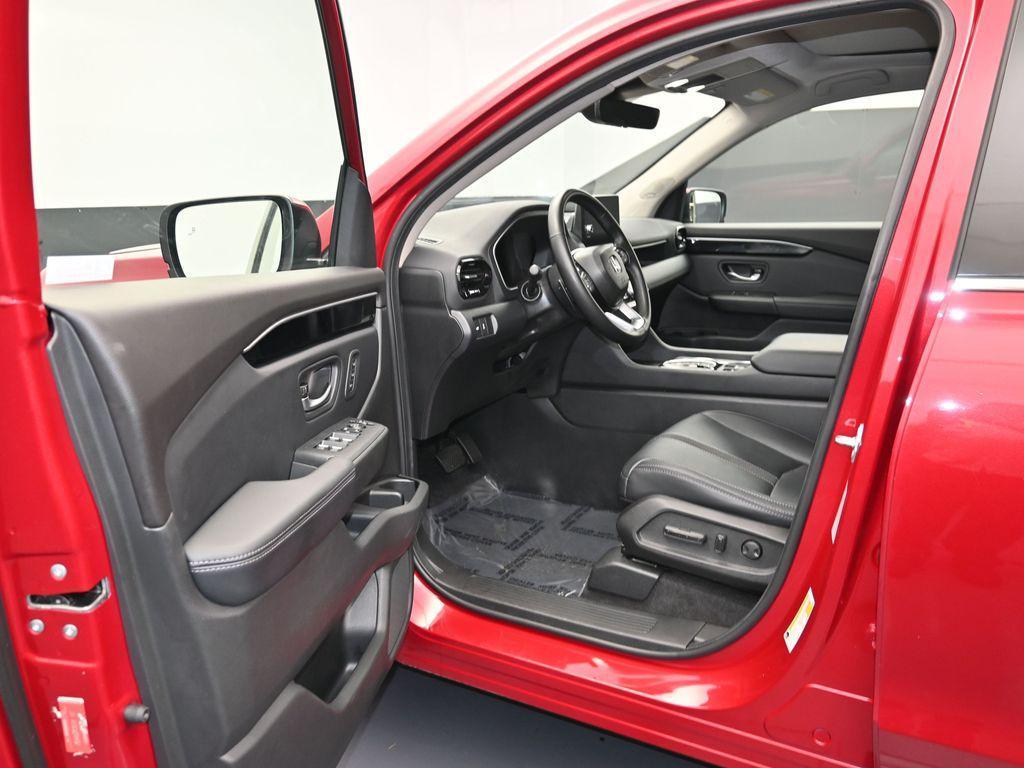 used 2024 Honda Pilot car, priced at $40,968