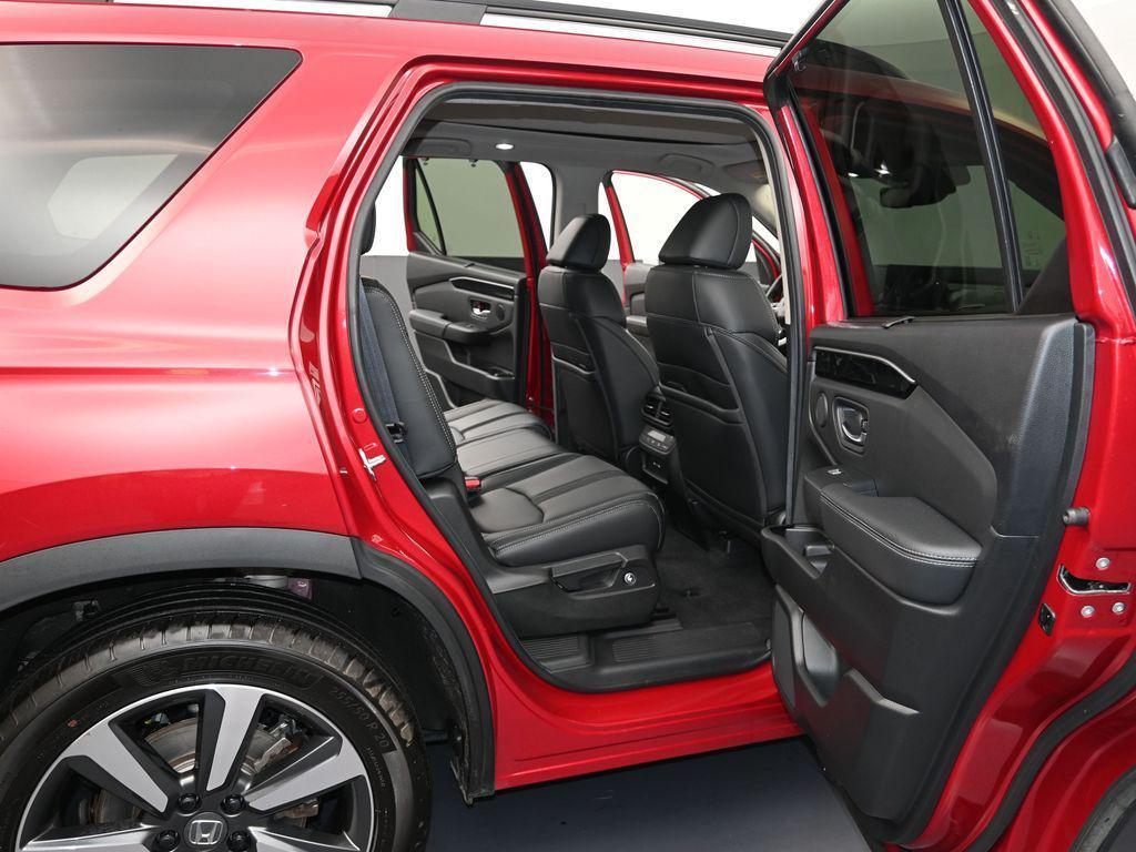 used 2024 Honda Pilot car, priced at $40,968