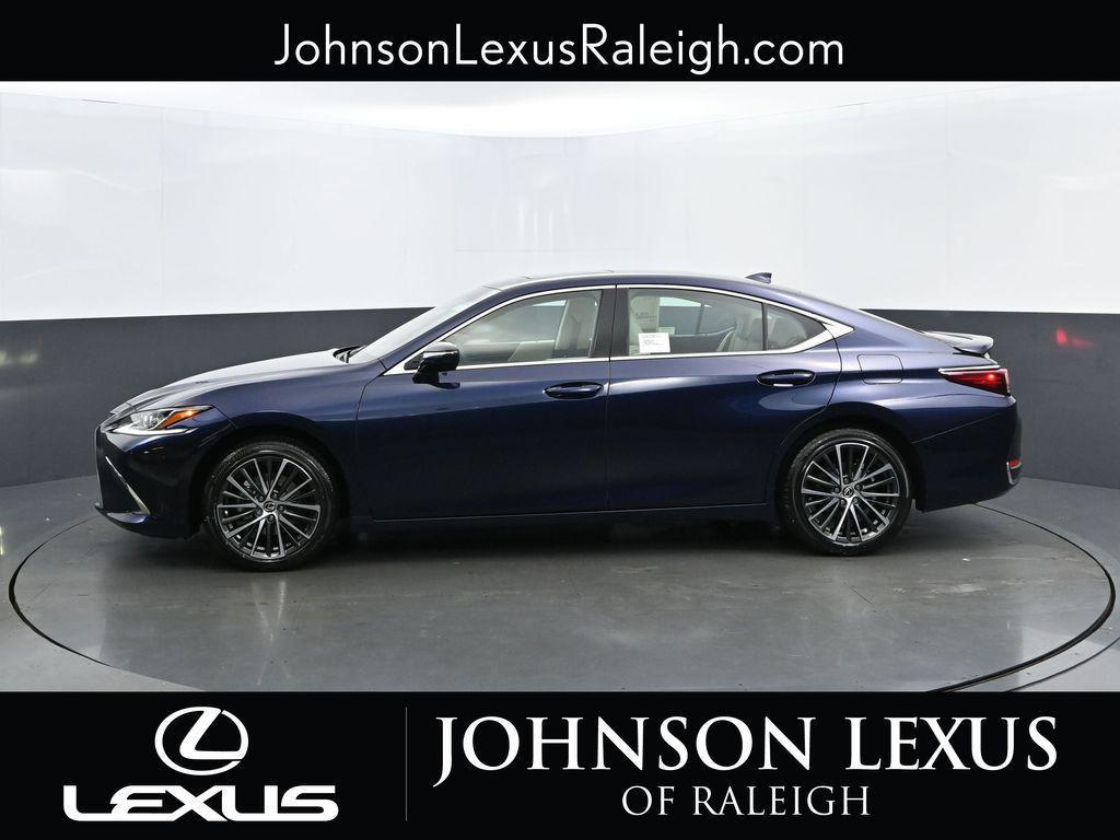 new 2025 Lexus ES 300h car, priced at $51,244