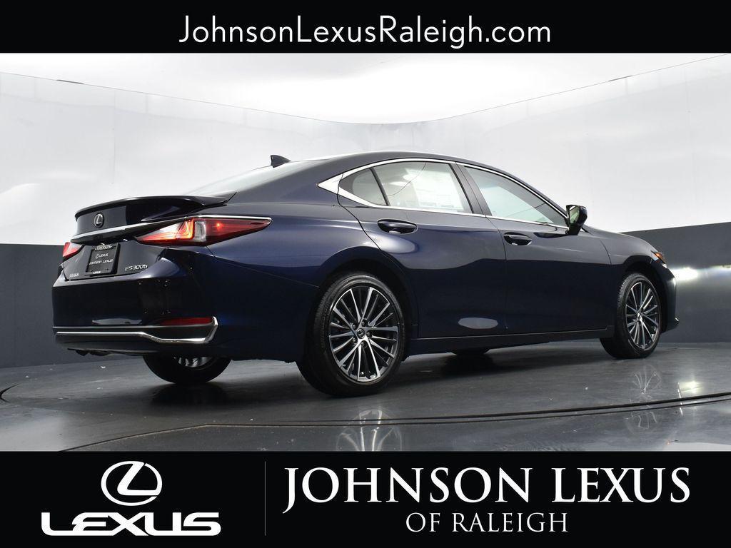 new 2025 Lexus ES 300h car, priced at $51,244