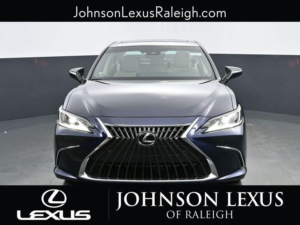 new 2025 Lexus ES 300h car, priced at $51,244