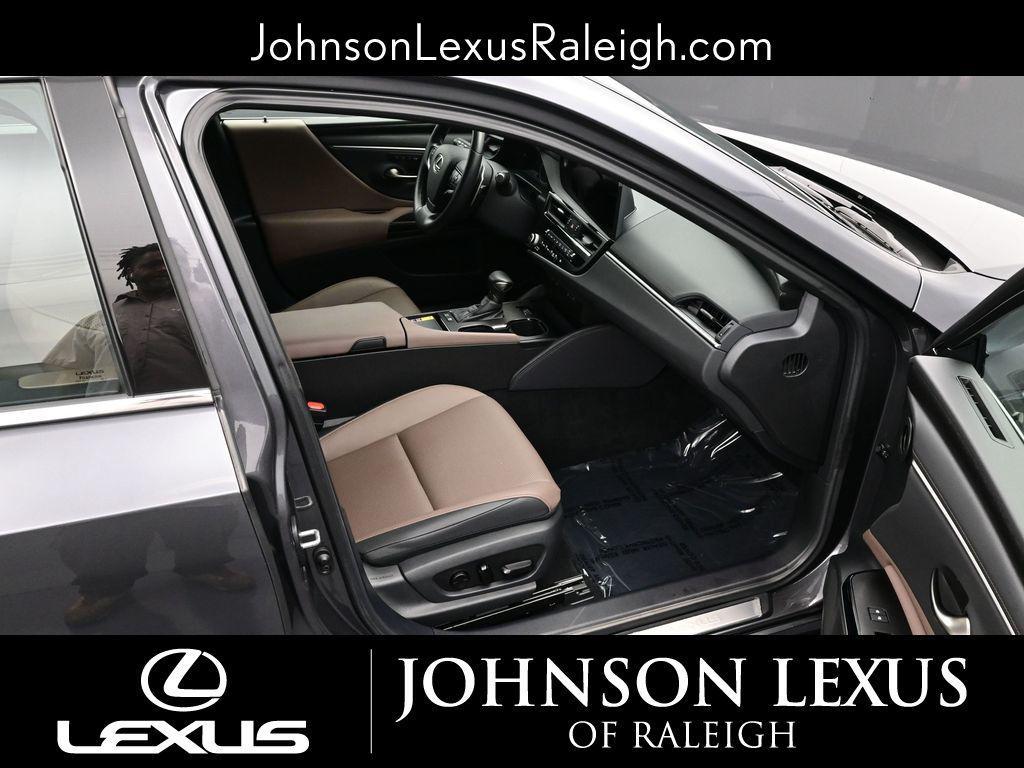 used 2025 Lexus ES 300h car, priced at $44,578