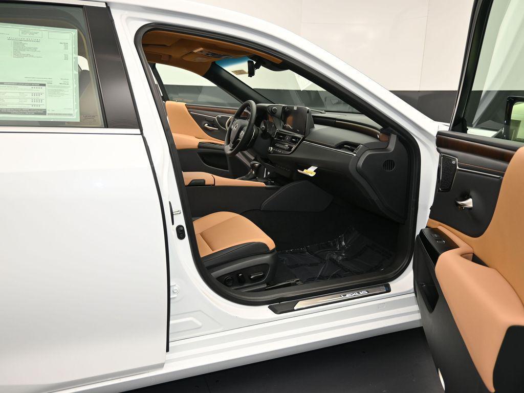 new 2025 Lexus ES 350 car, priced at $53,934