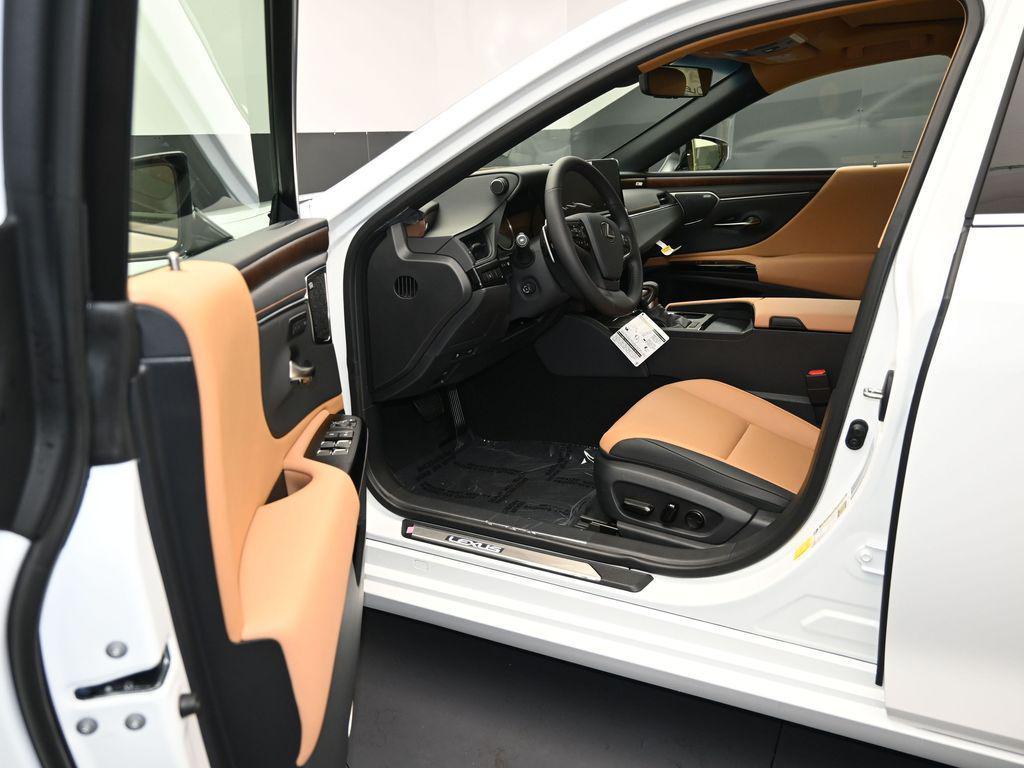 new 2025 Lexus ES 350 car, priced at $53,934