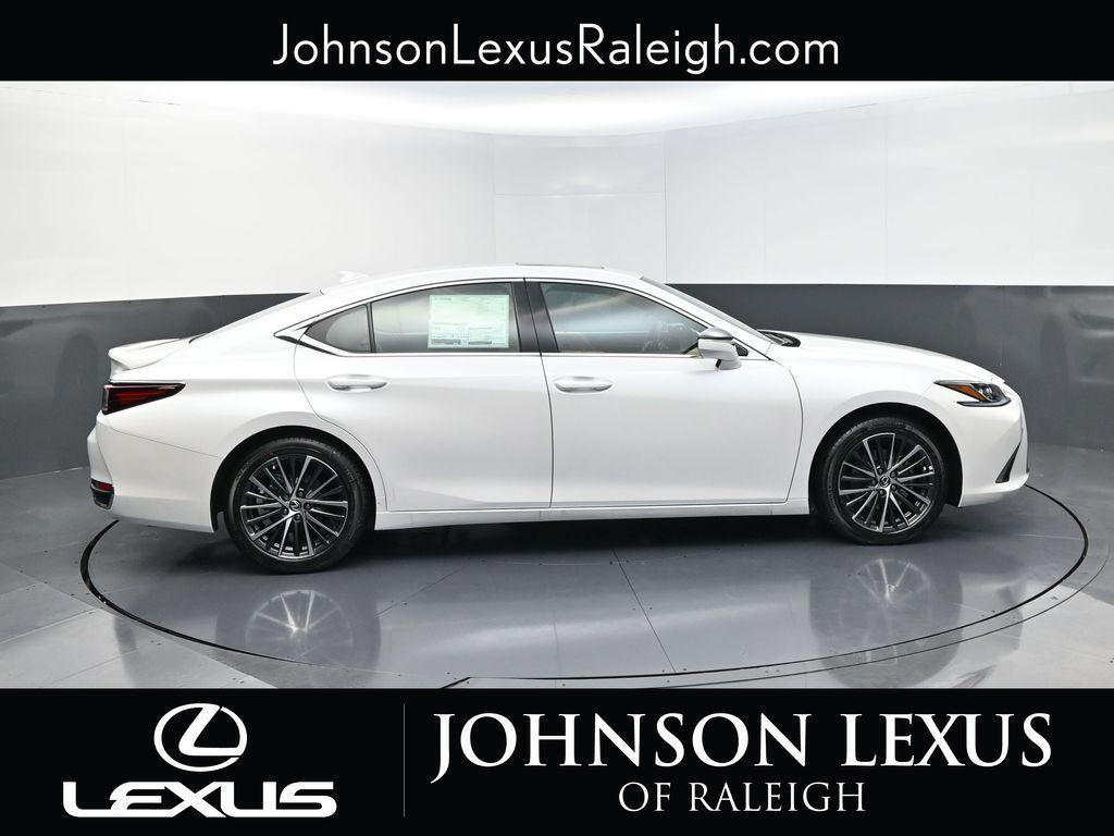 new 2025 Lexus ES 300h car, priced at $51,744