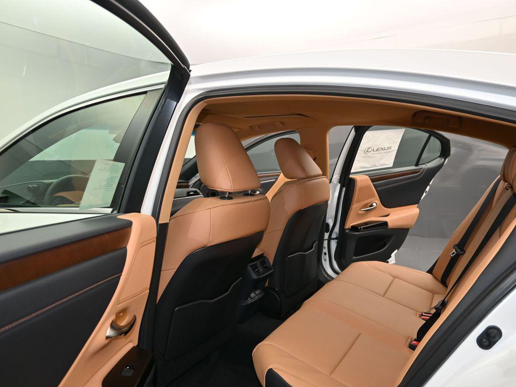 new 2025 Lexus ES 300h car, priced at $51,744