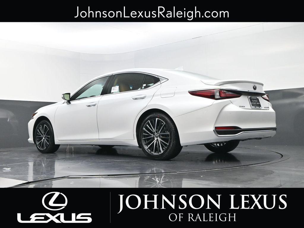 new 2025 Lexus ES 300h car, priced at $51,744
