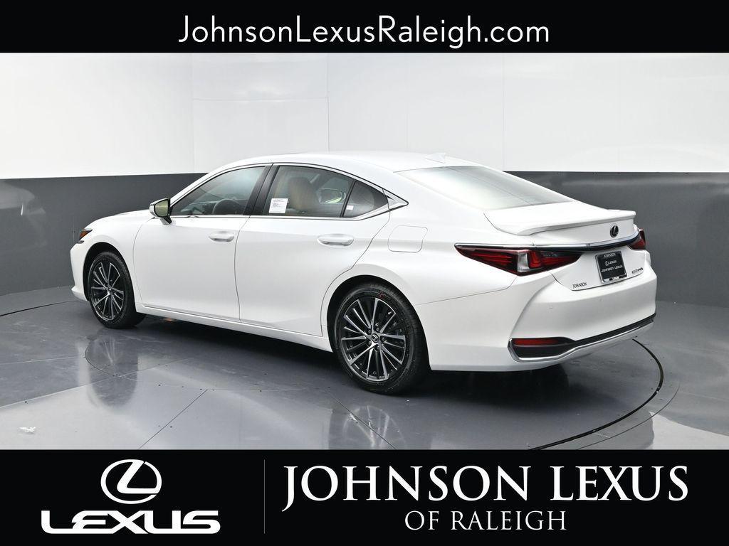 new 2025 Lexus ES 300h car, priced at $51,744