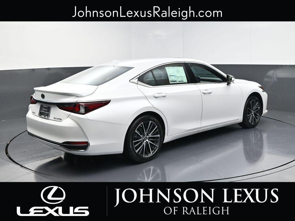 new 2025 Lexus ES 300h car, priced at $51,744