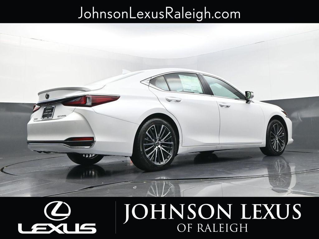 new 2025 Lexus ES 300h car, priced at $51,744