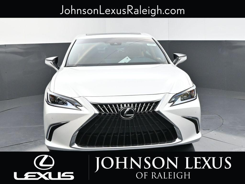 new 2025 Lexus ES 300h car, priced at $51,744
