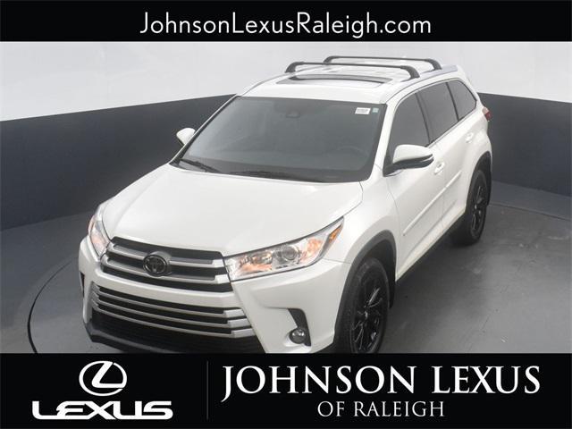 used 2019 Toyota Highlander car, priced at $30,788