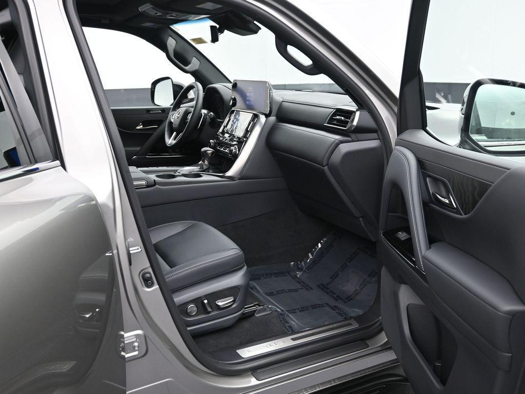 new 2025 Lexus LX 600 car, priced at $112,563