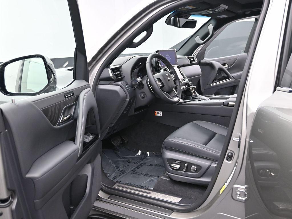 new 2025 Lexus LX 600 car, priced at $112,563
