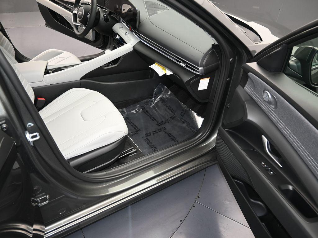 used 2025 Hyundai ELANTRA HEV car, priced at $25,940