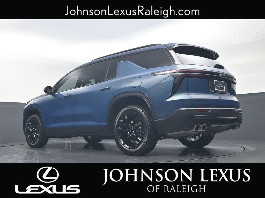 used 2024 Chevrolet Traverse car, priced at $39,598
