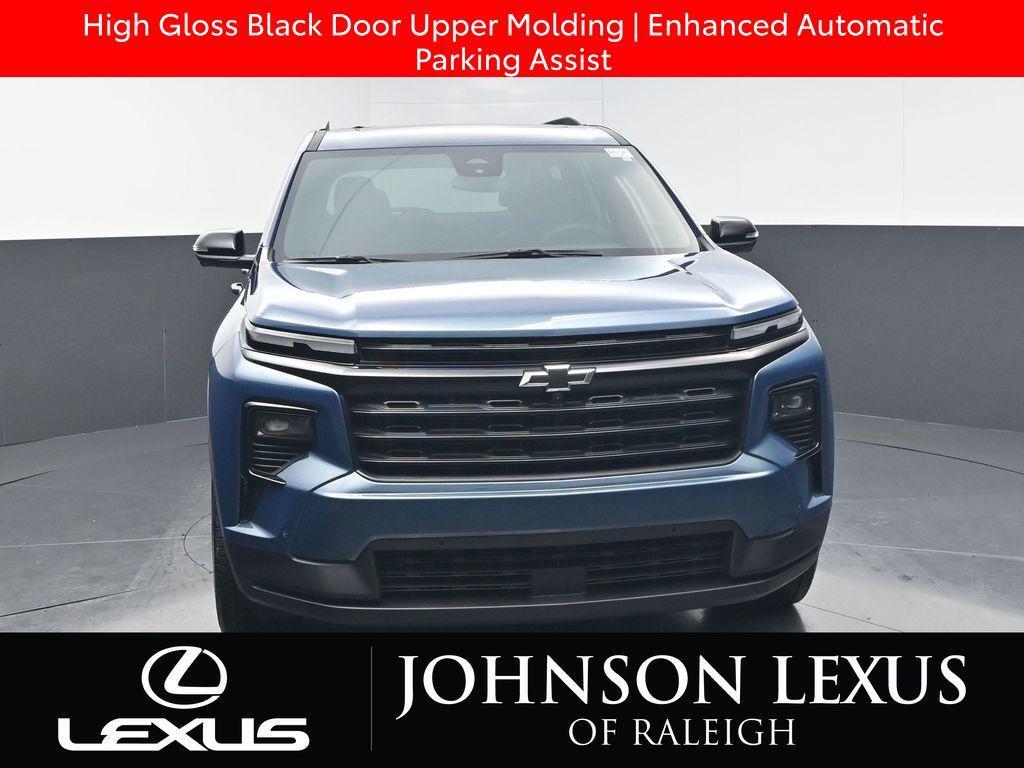 used 2024 Chevrolet Traverse car, priced at $39,598
