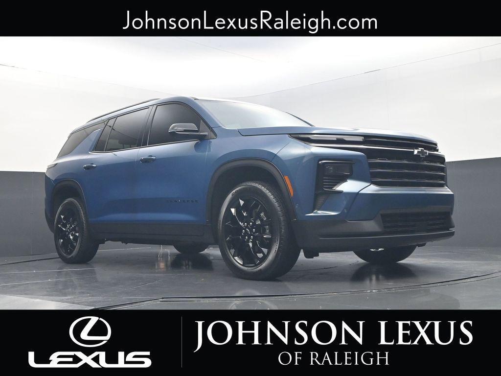 used 2024 Chevrolet Traverse car, priced at $39,598