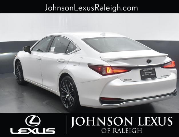 new 2025 Lexus ES 300h car, priced at $51,524
