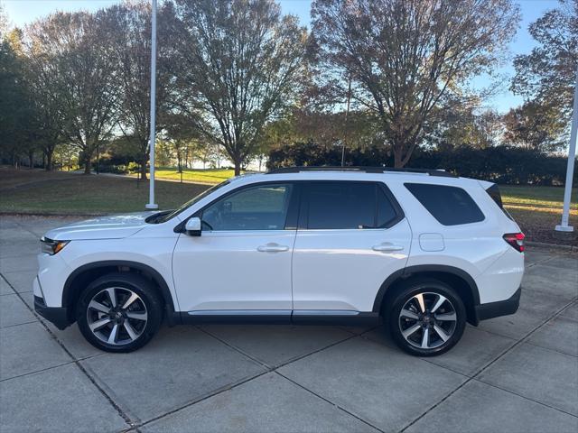 used 2024 Honda Pilot car, priced at $43,988