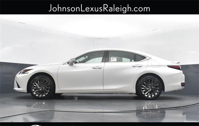 new 2025 Lexus ES 300h car, priced at $57,549