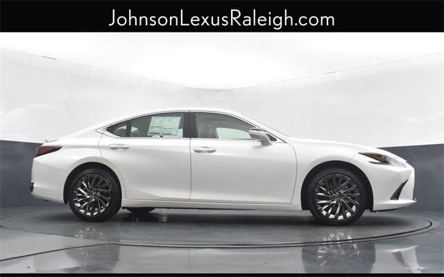 new 2025 Lexus ES 300h car, priced at $57,549