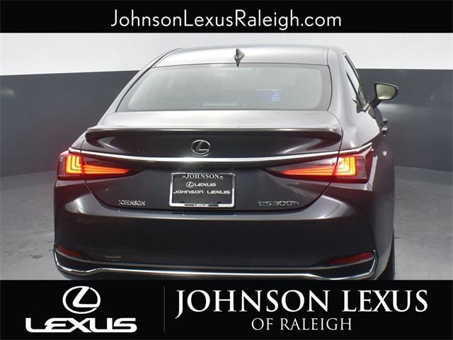 new 2025 Lexus ES 300h car, priced at $54,759