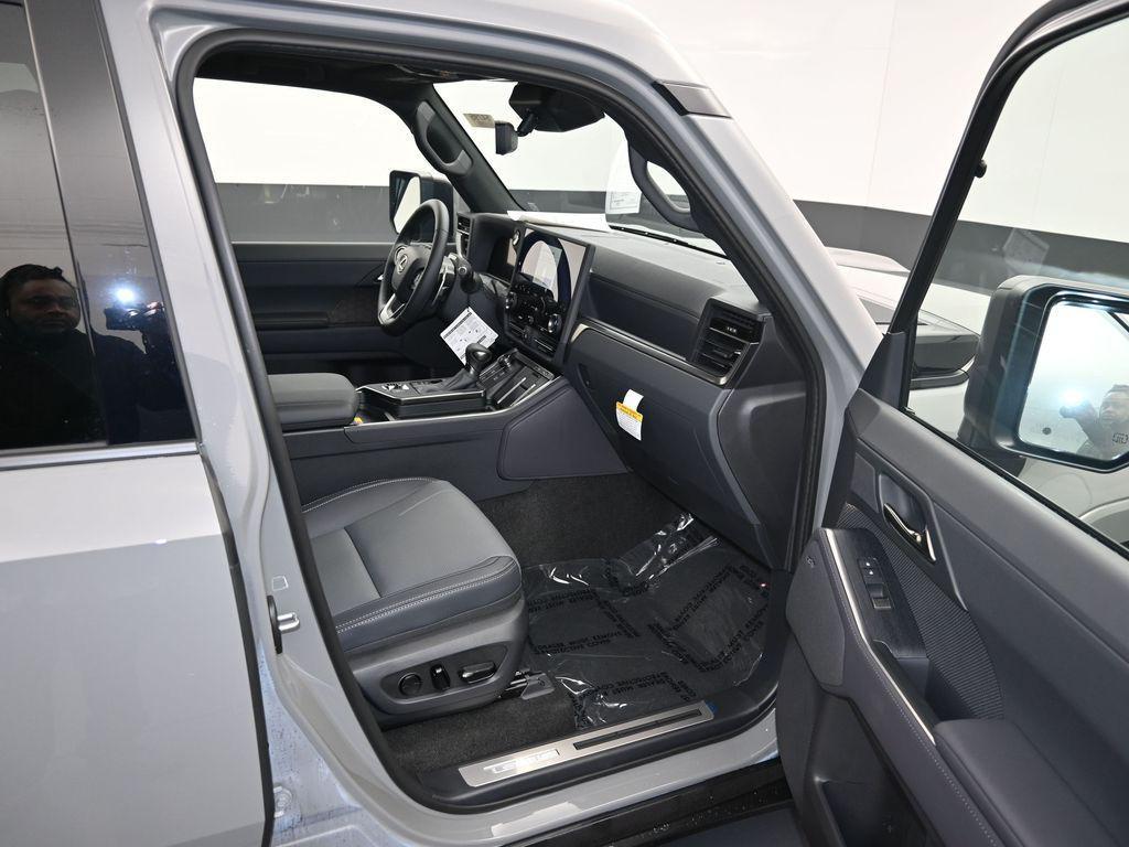 new 2025 Lexus GX 550 car, priced at $86,252