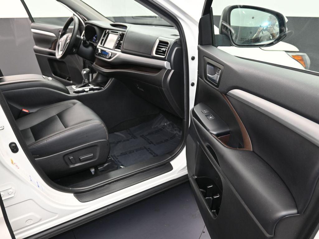 used 2019 Toyota Highlander car, priced at $20,970