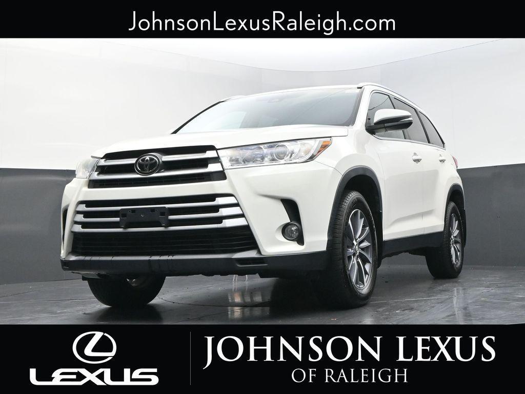used 2019 Toyota Highlander car, priced at $21,995