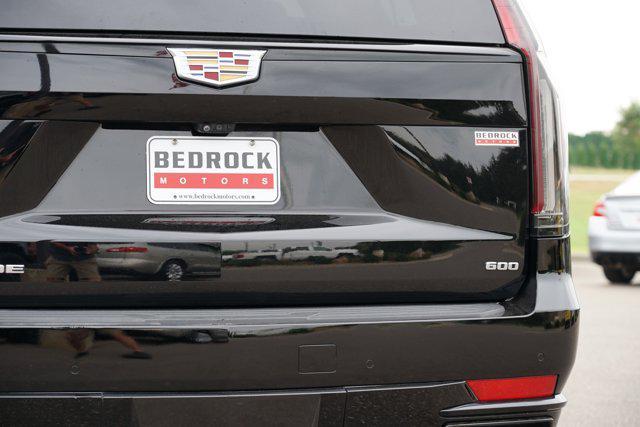 used 2021 Cadillac Escalade ESV car, priced at $54,499