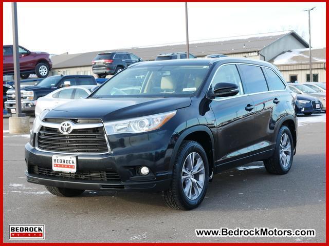 used 2015 Toyota Highlander car, priced at $11,299